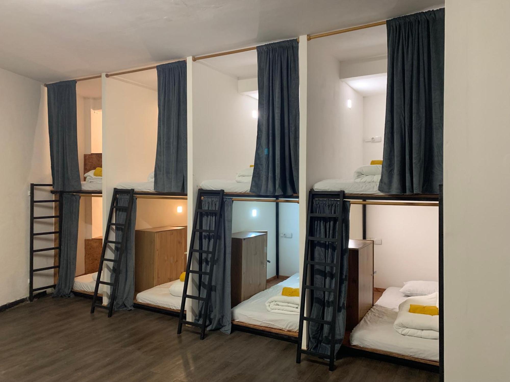 Spanglish Hostel Benidorm Eksteriør bilde