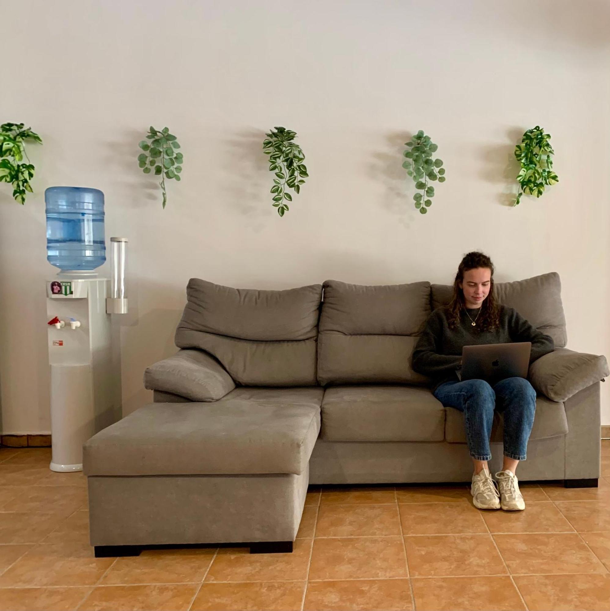 Spanglish Hostel Benidorm Eksteriør bilde