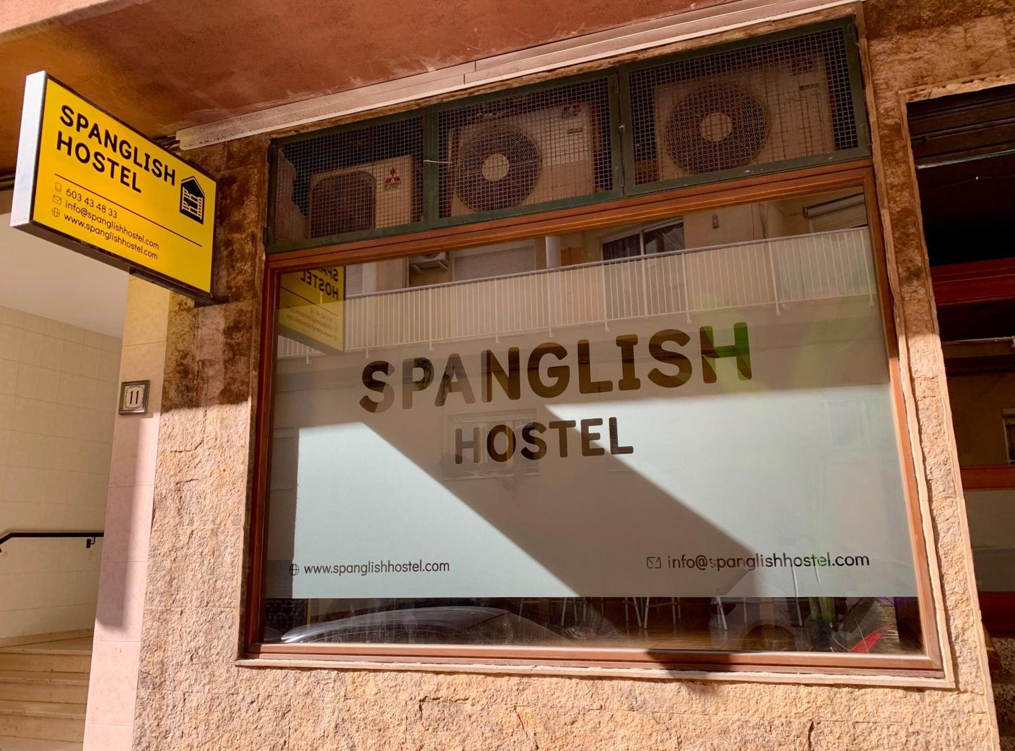 Spanglish Hostel Benidorm Eksteriør bilde