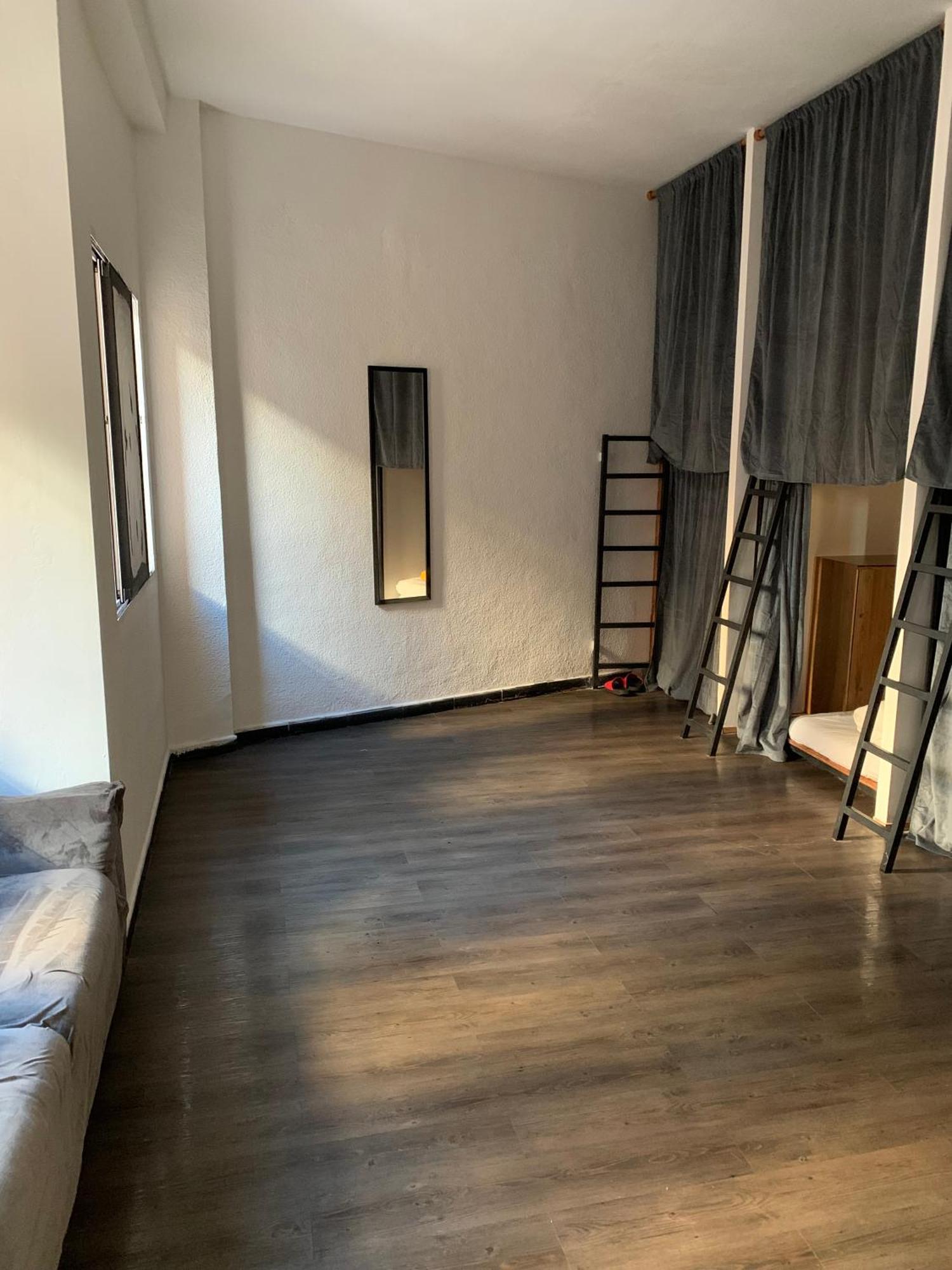 Spanglish Hostel Benidorm Rom bilde