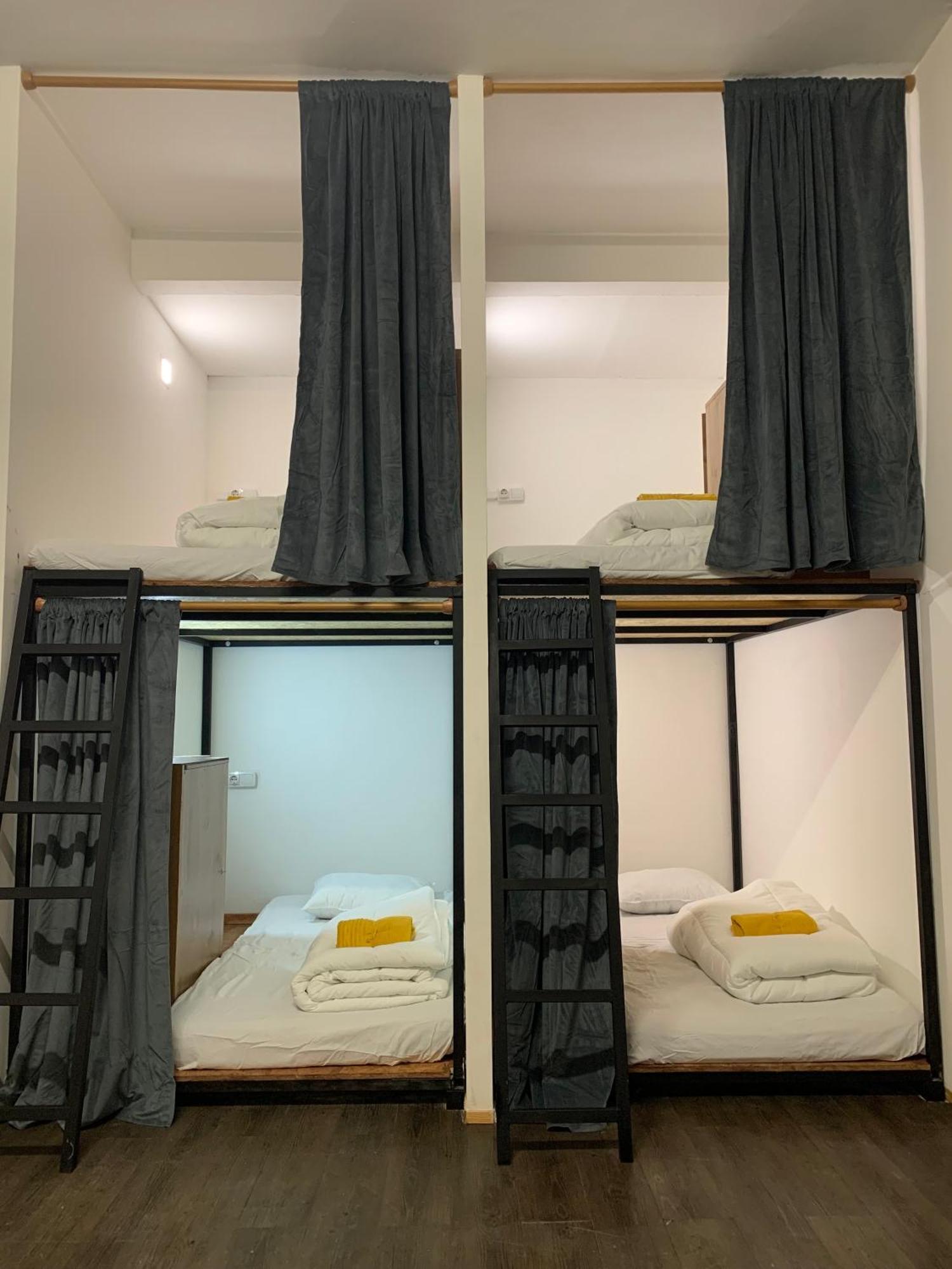 Spanglish Hostel Benidorm Eksteriør bilde
